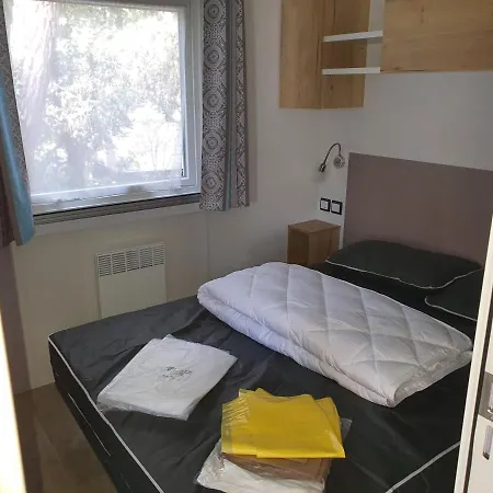 Mobi Borabora Bonne Anse Kamp alanı